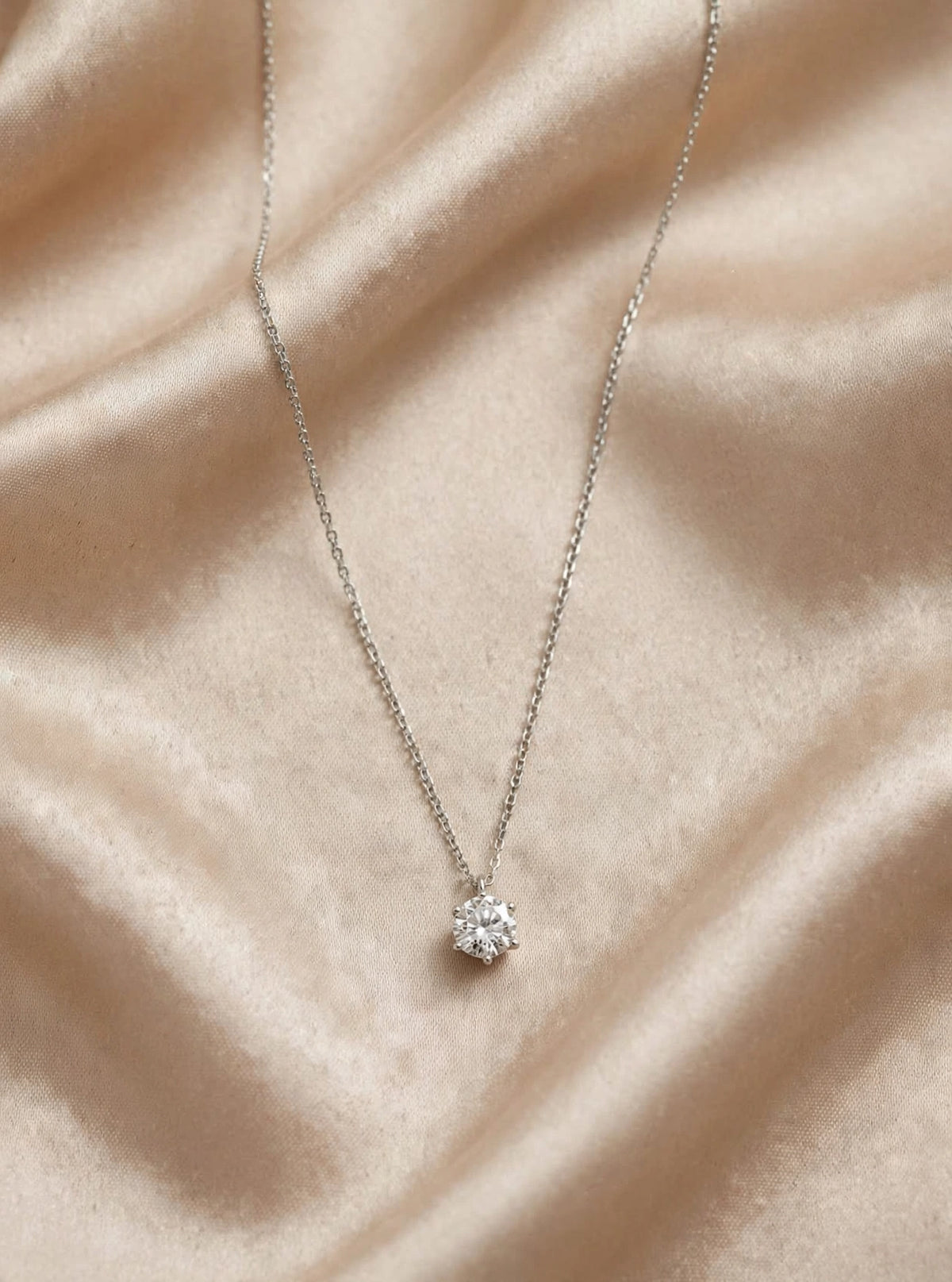 Collana punto luce